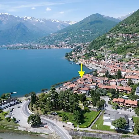 Front 2-bedroom Flat - 6 Persons Domaso